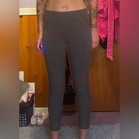 Hollister Gray Faux Zipper Pocket Jegging - Picture 6 of 7